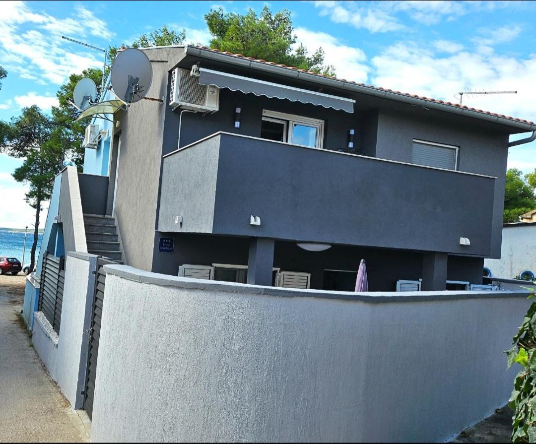 Apartman Karla Jadrija Buitenkant foto